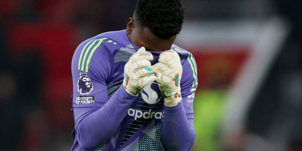 开局不利！奥纳纳受伤将缺席季前赛 曼联加速签新门将